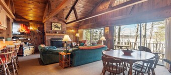 Lakeside Getaway - Lake Access & Firepit