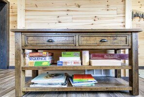 Games room - Yellowstone Escape! Unit 1 -Main Level (Gardiner)