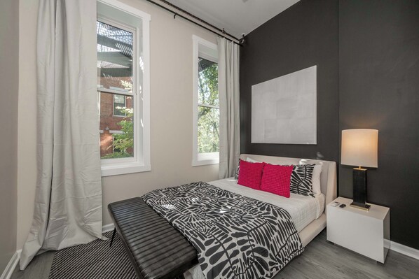 Hus - flere senge - køkken - byudsigt (Queen City Views Suites) | 5 soveværelser, gratis Wi-Fi