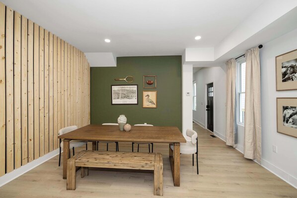 House, Multiple Beds, Kitchen, Garden View (Heights on Wayne by Blackhouse) | Dining