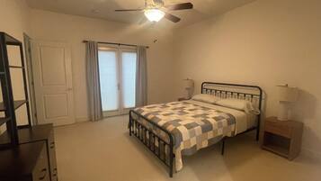 3 chambres, lit parapluie, Wi-Fi, draps fournis