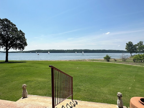 Eagle Beach- Waterfront, Large Beach, Next to Marina, <1 mile to golf 