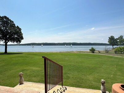 Eagle Beach- Waterfront, Large Beach, Next to Marina, <1 mile to golf 