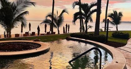 Getaway Paradise! Two-bedroom Spacious OCEAN FRONT VILLA in Nuevo Vallarta,