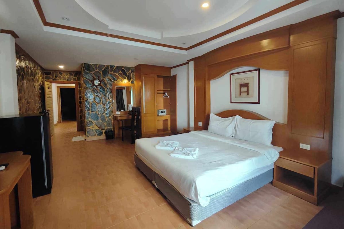 Deluxe Double Room, Balcony, Valley View