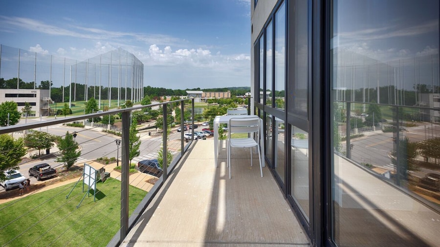 Anthem House Huntsville MidCity, powered by Placemakr