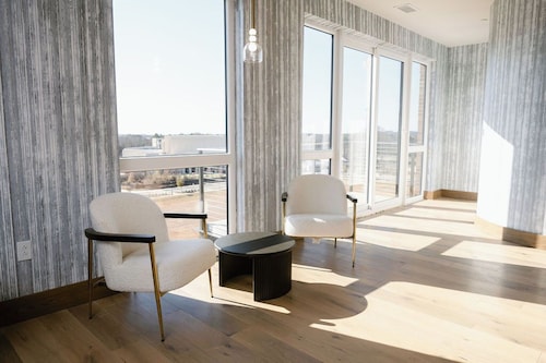 Placemakr Huntsville - MidCity District