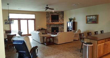 Spacious Lakefront Townhome on Castle Rock Lake!