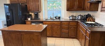 Spacious 6 bedroom Home - Gym - Office - Games -  Near PGA & Universal Frisco