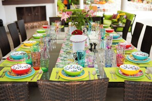 Luxe villa, 4 slaapkamers, terras, gedeeltelijk uitzicht op meer | Woonruimte