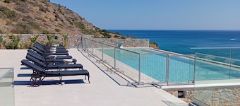 Villa Hislop - Ten Bedroom Villa, Sleeps 20