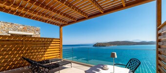 Villa Hislop - Ten Bedroom Villa, Sleeps 20