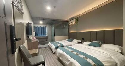 Yunxi Light Luxury Hotel