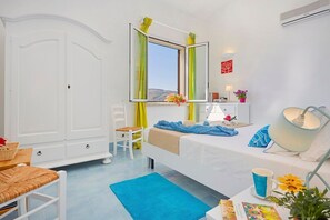 2 bedrooms, iron/ironing board, bed sheets