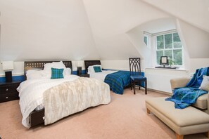 9 bedrooms, iron/ironing board, internet, bed sheets