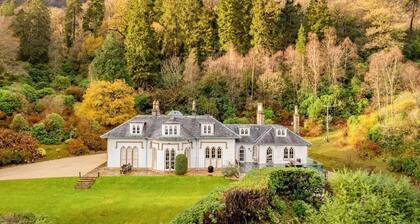 Sequoia House - Nine Bedroom Villa, Sleeps 19