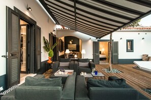 3 habitaciones, tabla de planchar con plancha y acceso a internet