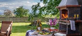 St Andrews Lodge - Five Bedroom Villa, Sleeps 10