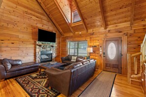 Smart-tv, videospelletjes, een dvd-speler en een tafeltennistafel