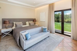 4 Schlafzimmer, Bügeleisen/Bügelbrett, Internetzugang, Bettwäsche