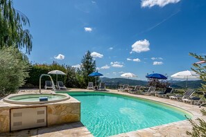 Pool - Fortebracci - Six Bedroom Villa, Sleeps 12 (Umbertide)