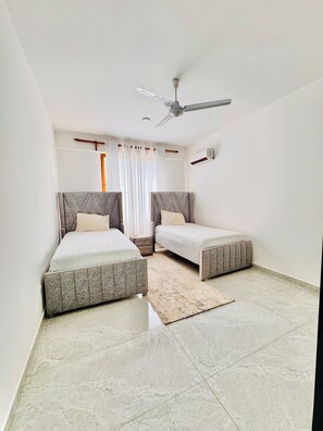 2 Schlafzimmer, Bügeleisen/Bügelbrett, Reisekinderbett, kostenloses WLAN