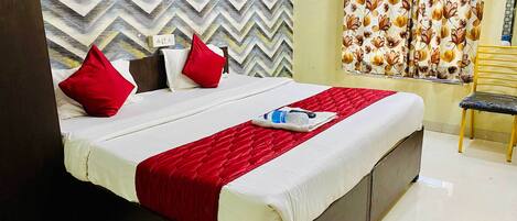 Kamar Deluks, pemandangan kota | Meja kerja, ruang kerja ramah laptop, dan Wi-Fi gratis