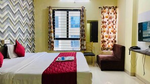 Deluxe Room, City View | Desk, laptop workspace, free WiFi - Hotel Shreeji (Indore)