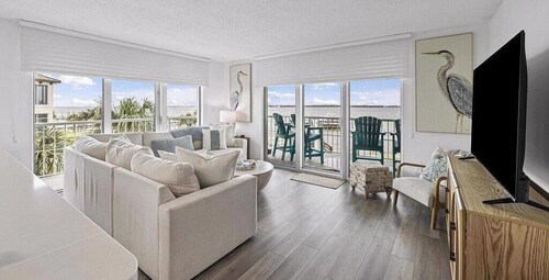 Coastal paradise awaits you at Tristan Towers 1A