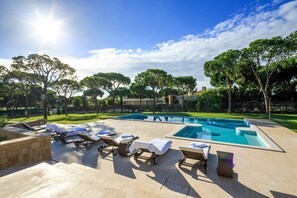Pool - Sunset Bay Mansion - Five Bedroom Villa, Sleeps 10 (Boliqueime)