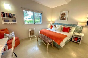 3 bedrooms, iron/ironing board, Internet, bed sheets