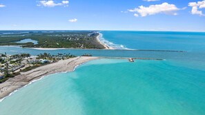 Beach nearby - Sunrise Island Retreat (Fort Pierce)