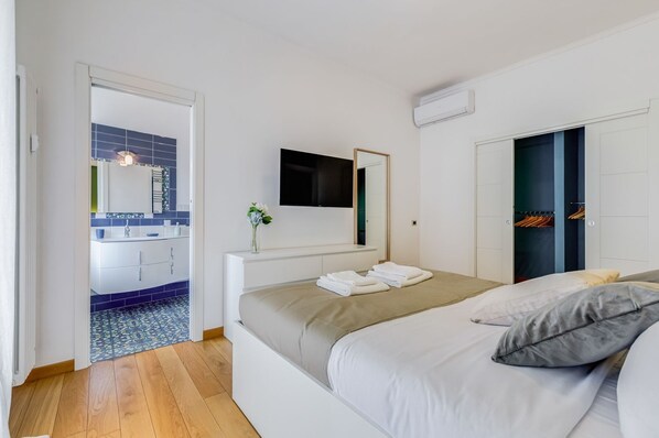 2 habitaciones, tabla de planchar con plancha, wifi y ropa de cama