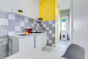 Lave-vaisselle, chaise haute