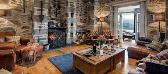 Loch Tay Manor - Thirteen Bedroom Villa, Sleeps 29