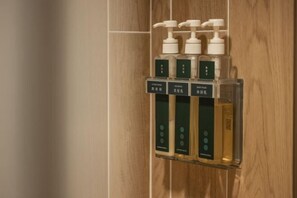 Cribs/infant beds - Kindness Hotel Qixian Kaohsiung (Kaohsiung)