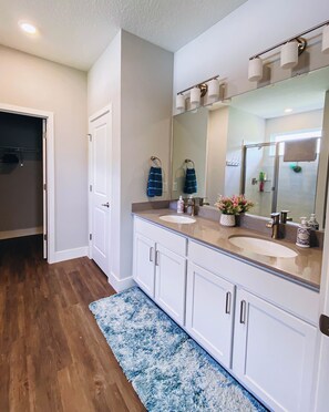 Hair dryer, towels, soap, shampoo