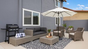 Terrace/patio - Bridge|Pool/Spa |Downtown|Freeways|Airport (San Diego)