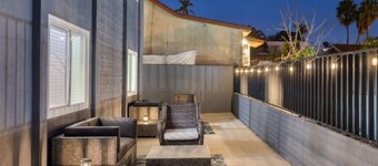 Leyla/ Pool, Spa/Min to Downtown/Freeways/Beaches