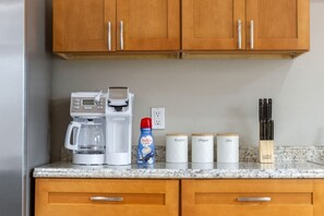 Interior - Three Private Units| Pool/Spa|Downtown|Freeways|Beaches (San Diego)