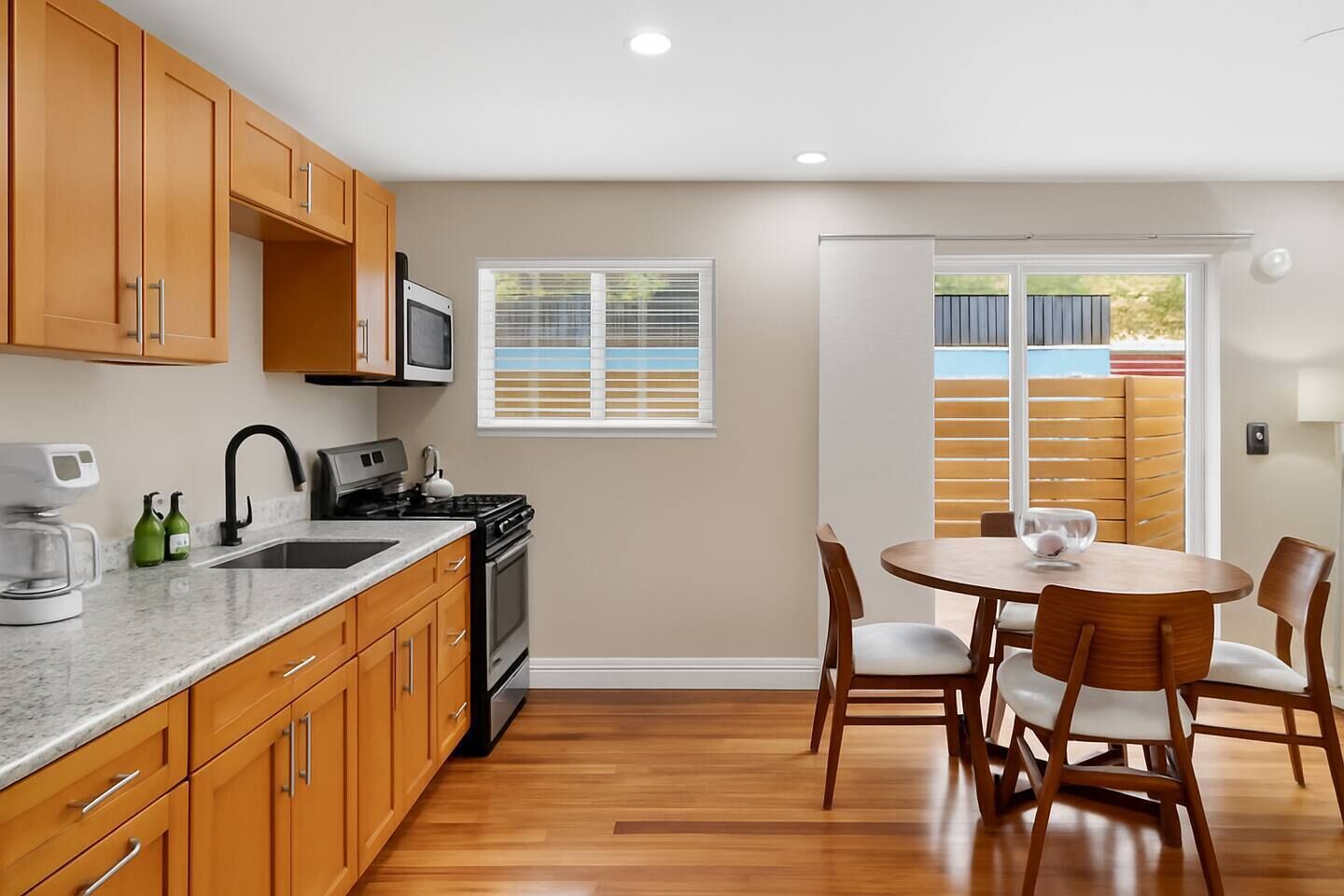 Coffee/tea maker, fridge, microwave, oven