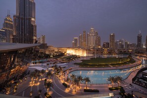 Front of property - evening/night - GOGOTO Burj & Fountain View Stay (Dubai)