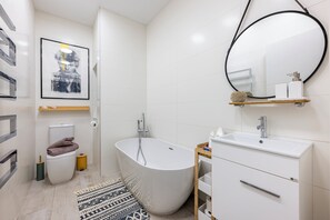 Free toiletries, hair dryer, towels, toilet paper