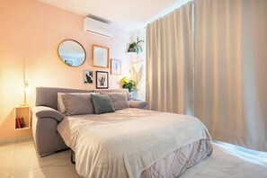 3 chambres, fer et planche à repasser, Wi-Fi, draps fournis