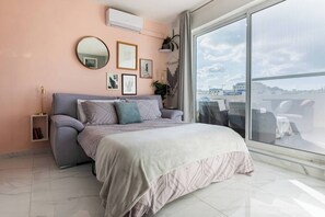 3 chambres, fer et planche à repasser, Wi-Fi, draps fournis