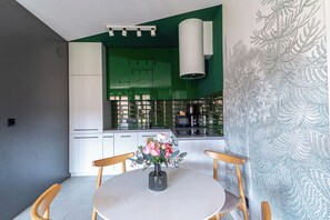 Studio Comfort - balkong - utsikt mot staden | Eget kök | Vattenkokare och brödrost