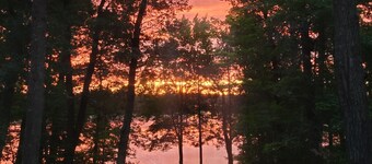 Ray's Retreat lake house Sleeps 8