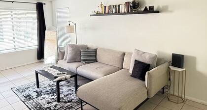 2-bedroom condo in awesome Mesa with AC, WiFi