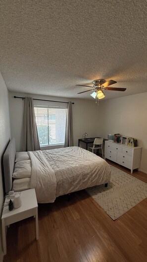 2 bedrooms, iron/ironing board, WiFi, bed sheets