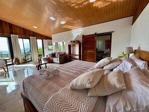 Interior detail - Delux Manvama Monteverde (Sierra)